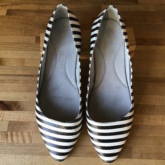 Aérosoles “Hey Girl “ flats size 9w. - Picture 2 of 9